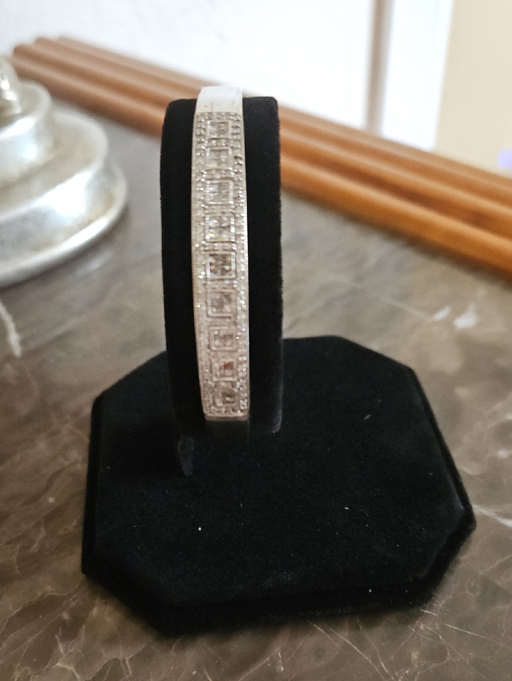 14kt White Gold Diamond Bangle Bracelet - Elegant Women's Jewelry.